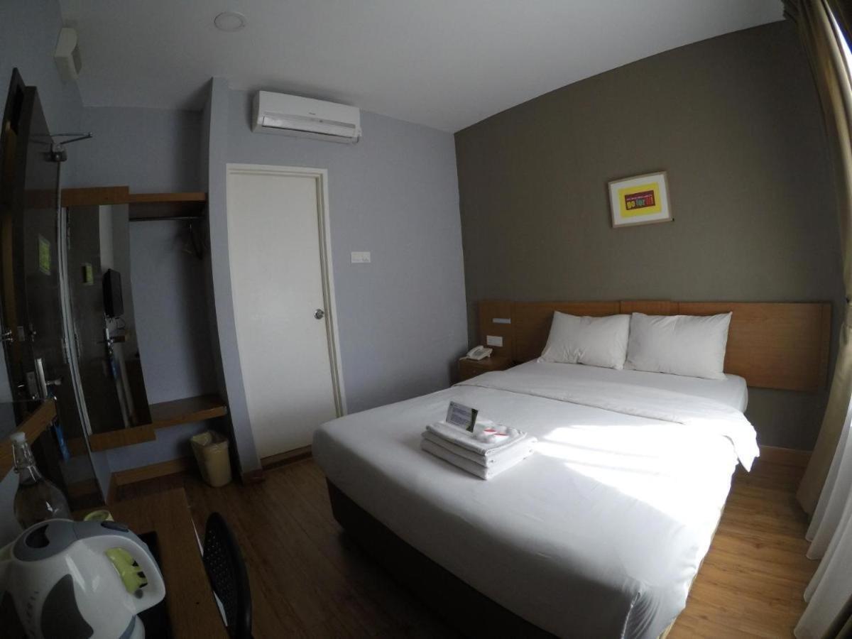 Golden Leaf Boutique Hotel Nusa Idaman Formerly Known As Ariana Hotel Johor Bahru Ngoại thất bức ảnh