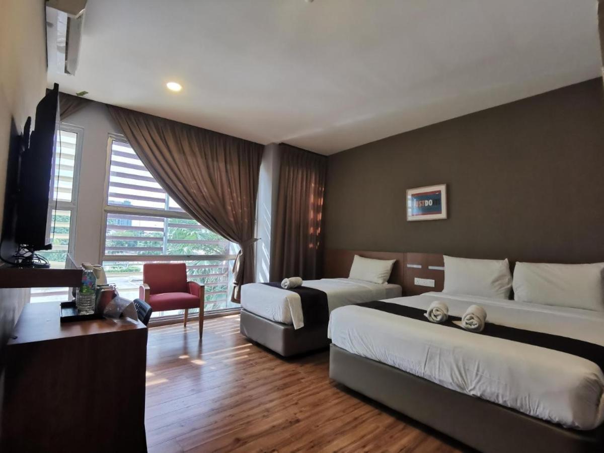 Golden Leaf Boutique Hotel Nusa Idaman Formerly Known As Ariana Hotel Johor Bahru Ngoại thất bức ảnh