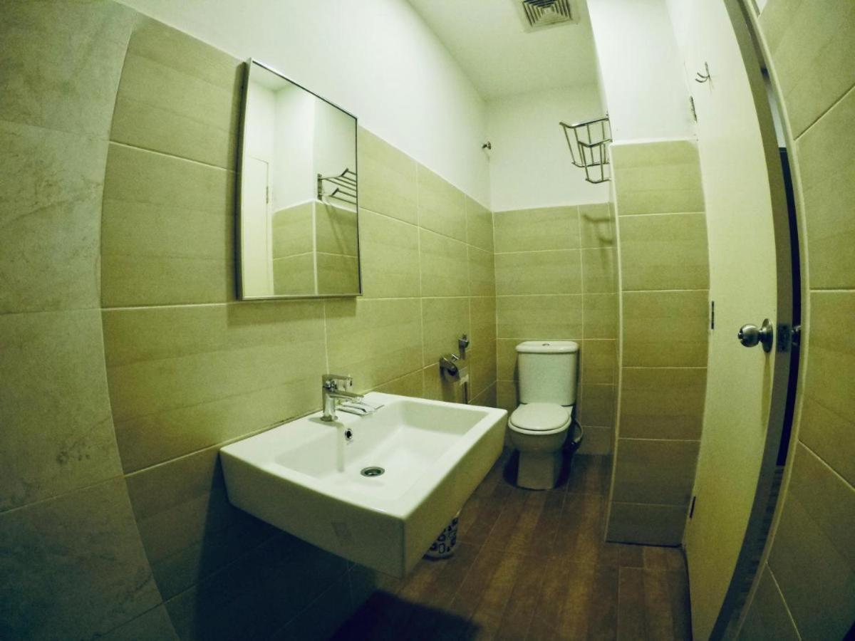Golden Leaf Boutique Hotel Nusa Idaman Formerly Known As Ariana Hotel Johor Bahru Ngoại thất bức ảnh