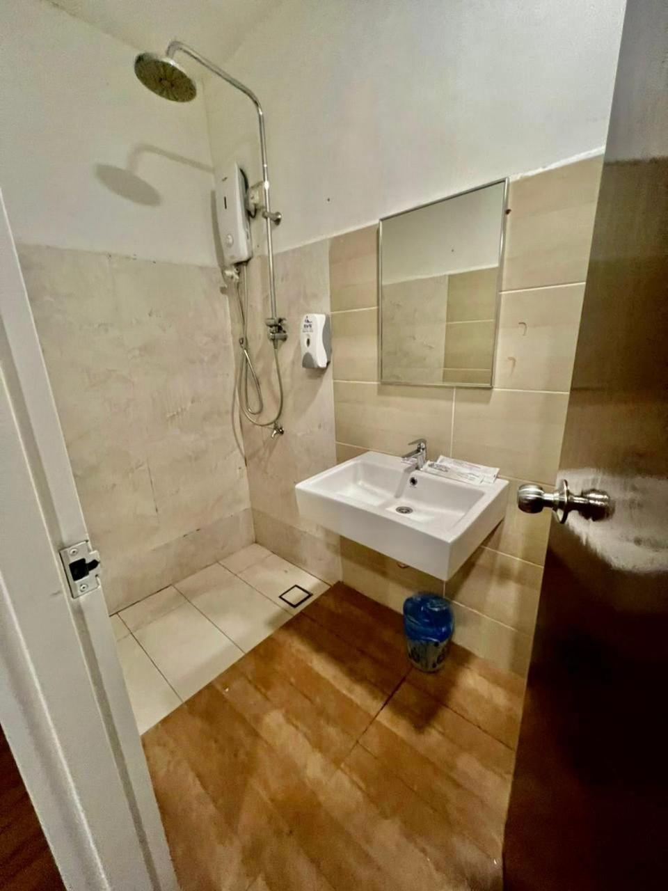 Golden Leaf Boutique Hotel Nusa Idaman Formerly Known As Ariana Hotel Johor Bahru Ngoại thất bức ảnh