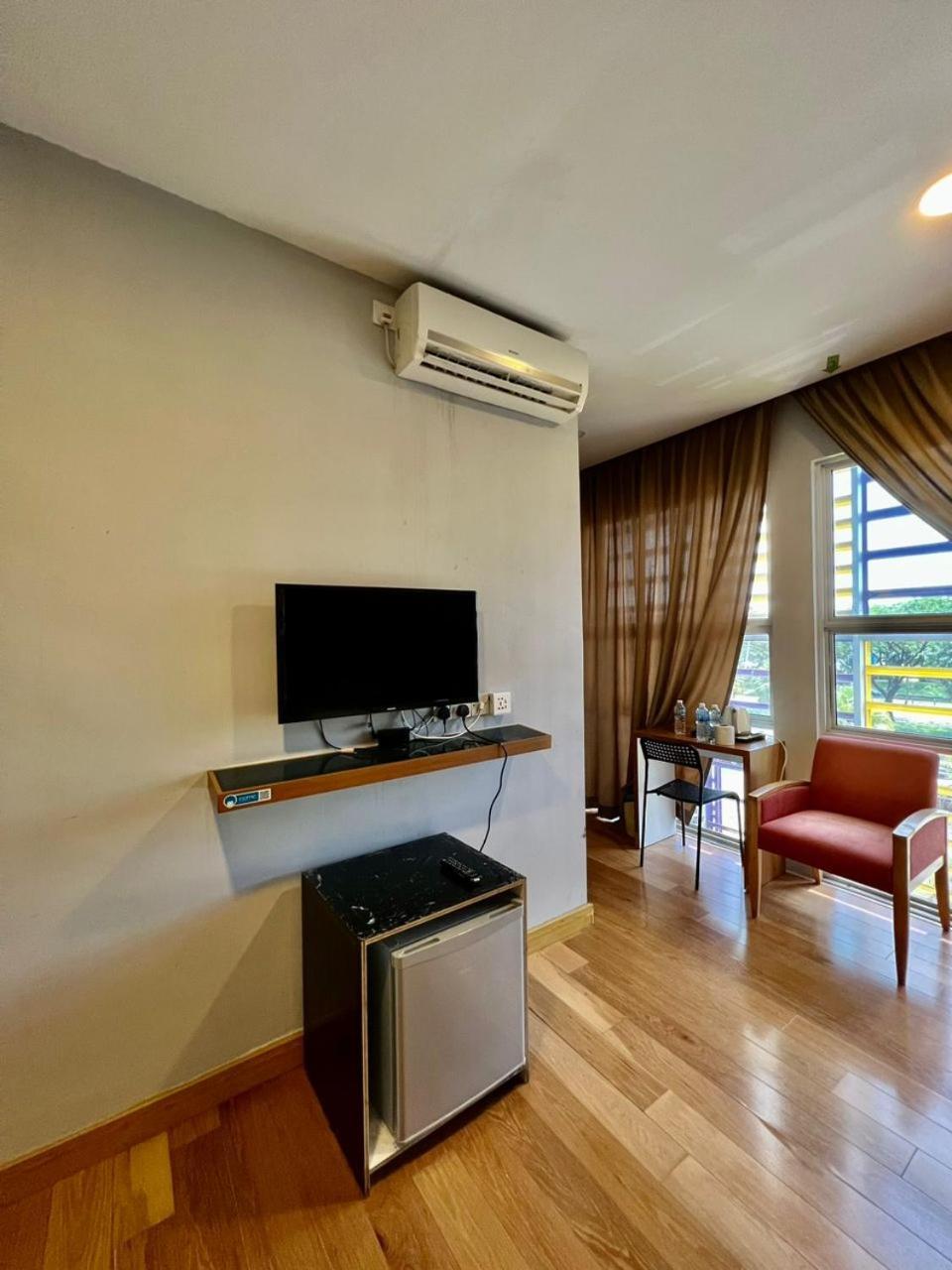Golden Leaf Boutique Hotel Nusa Idaman Formerly Known As Ariana Hotel Johor Bahru Ngoại thất bức ảnh